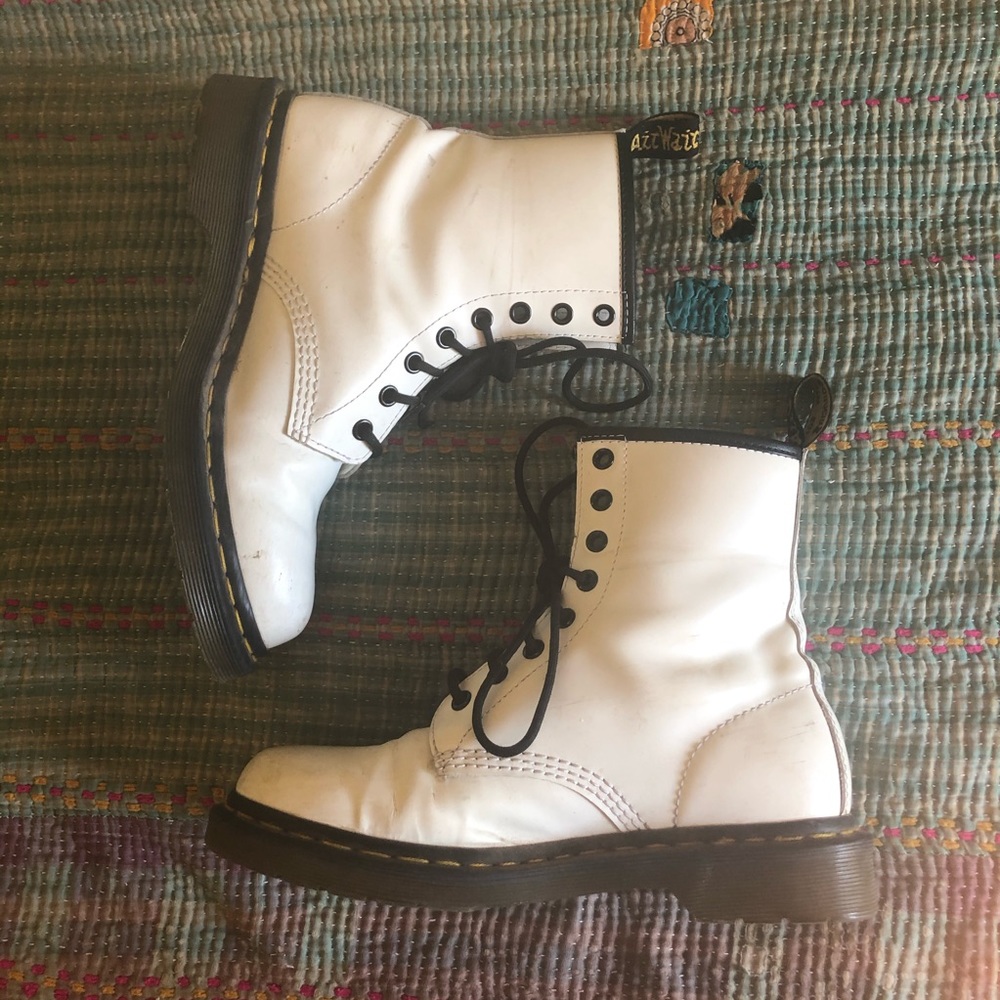 White pascal Dr Martens 6 us 8 us